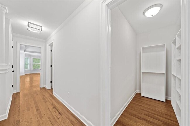 Building Photo - 1230 New Britain Dr SW