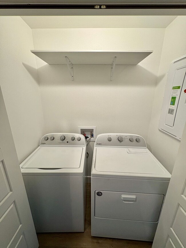 Building Photo - 2 Bedroom 2.5 Bathroom Duplex in the Annaf...