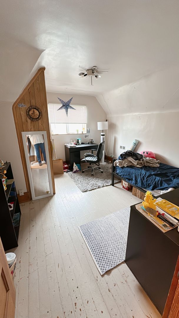Building Photo - PRELEASE: 5 bdrm/2 bath in York neighborhood