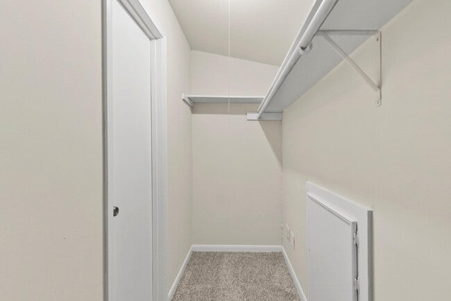 Building Photo - 3735 Pineleaf Dr