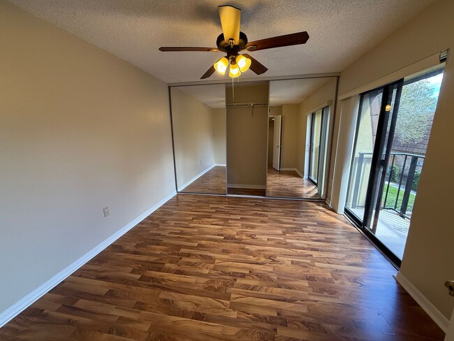 Building Photo - 2/2.5 Townhome in Central Orlando