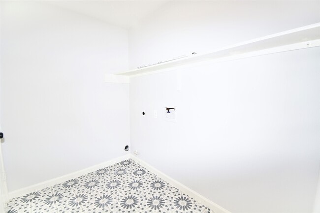 Building Photo - 2020 Ward St