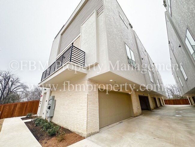 Building Photo - 2610 Kimsey Dr