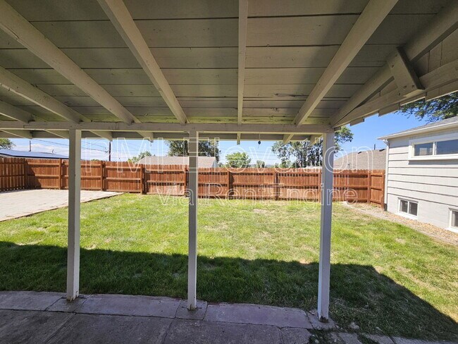 Building Photo - 5175 Osceola St