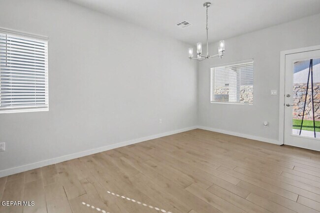 Building Photo - 12677 Viendo Norte Dr