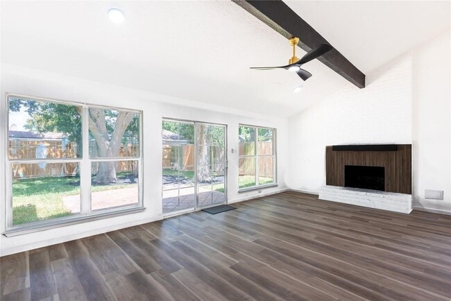 Building Photo - 1011 Crossfield Dr