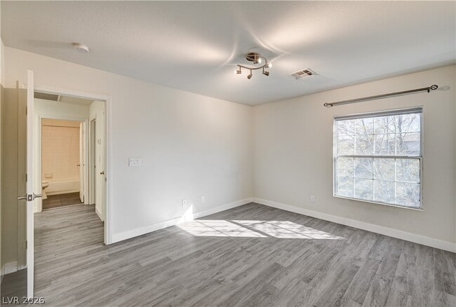 Building Photo - 1602 Coyote Run Dr