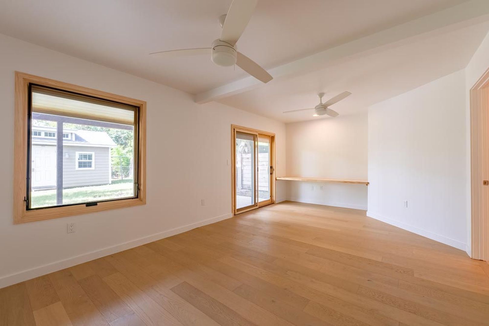 Building Photo - 1601 Cloverleaf Dr