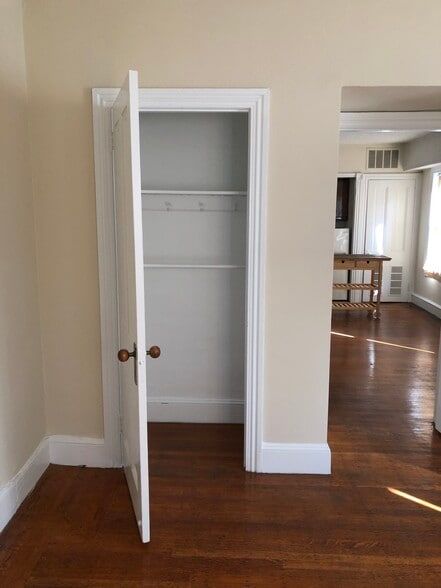 Bedroom - 2124 Walnut St