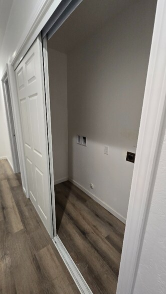 Building Photo - 725 31st St