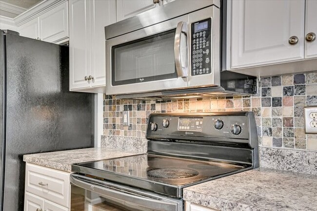 Building Photo - Columbia County ranch homes