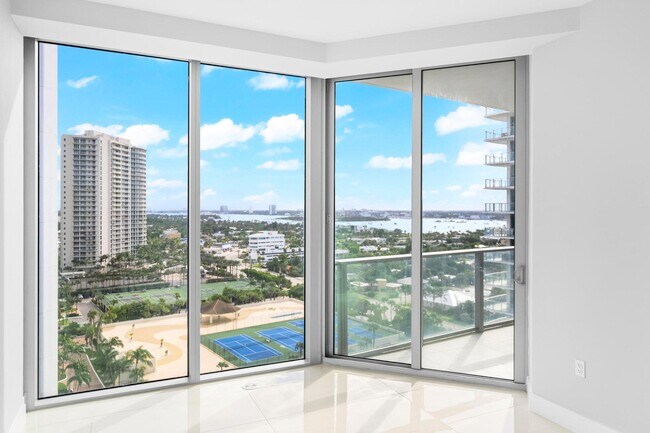 Building Photo - 3100 N Ocean Dr