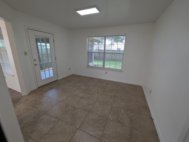 Building Photo - 509 Rush Park Cir