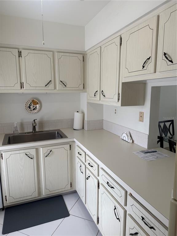 Building Photo - 775 John Ringling Blvd