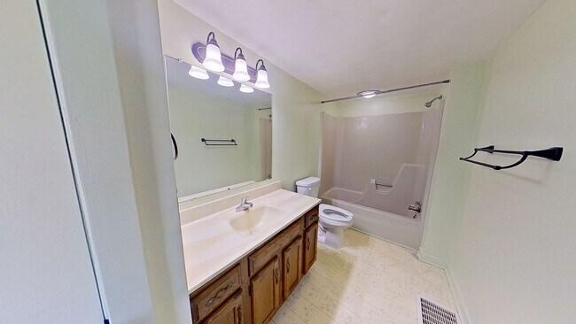 Building Photo - Single Family Farm Home in East Berlin!