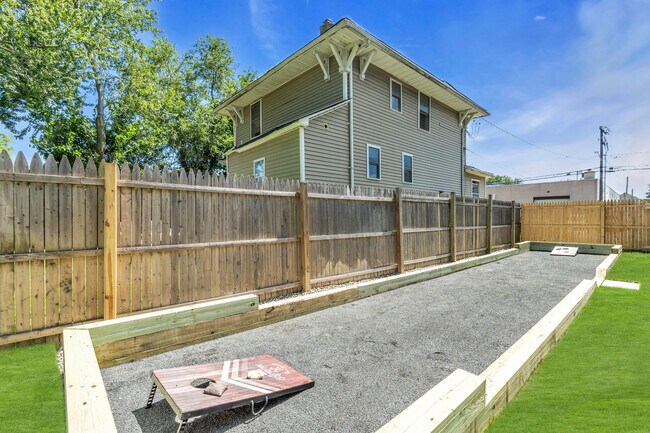 Building Photo - 1205 7th Ave