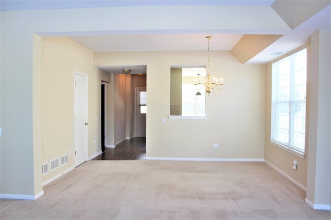 Building Photo - 12392 Wedgemere Dr