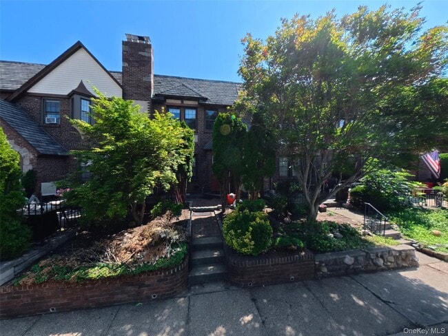 Building Photo - 398 Bauer Pl