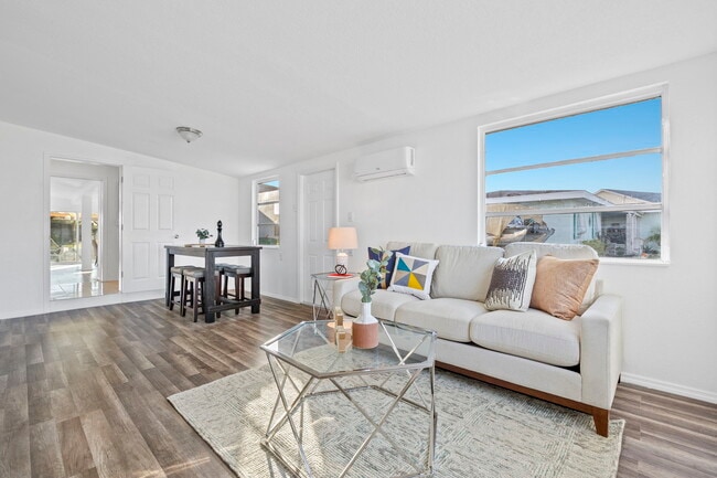 Building Photo - 221 Duxbury Ave
