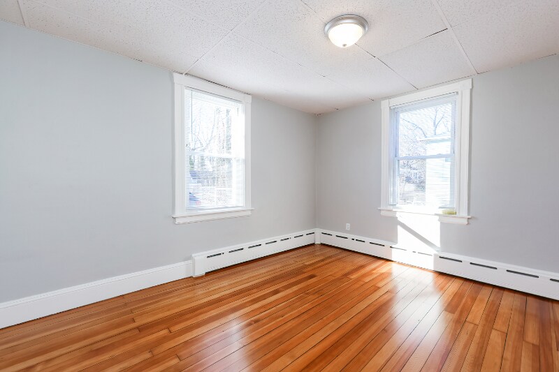 Building Photo - 327 High St