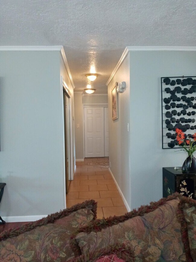 Building Photo - RIO RANCHO-FOUR BEDROOM HOUSE-Furnished