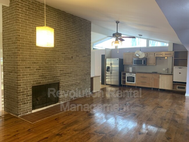 Building Photo - 2533 Henderson Mill Rd