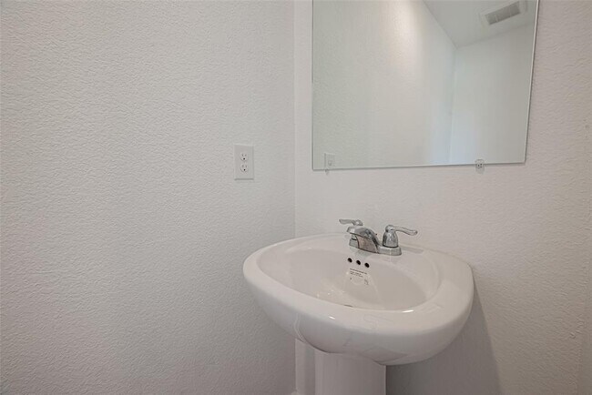Building Photo - 5110 Sunvalley Bend Dr
