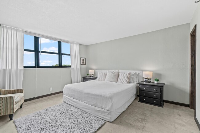 Building Photo - 2400 DC Country Club Boulevard