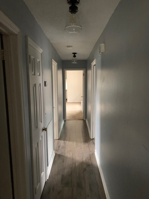 Building Photo - 4001 Anderson Rd