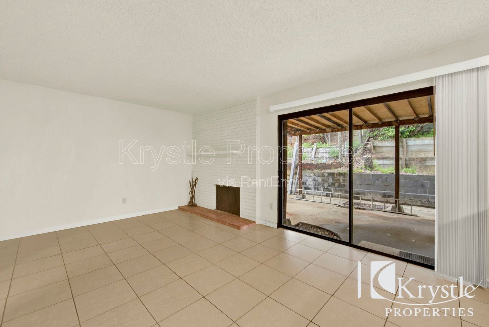 Building Photo - 1398 Hale St