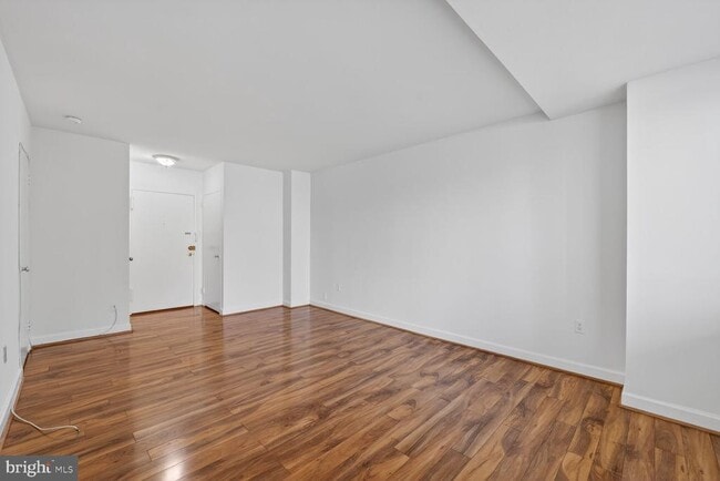 Building Photo - 1021 Arlington Blvd