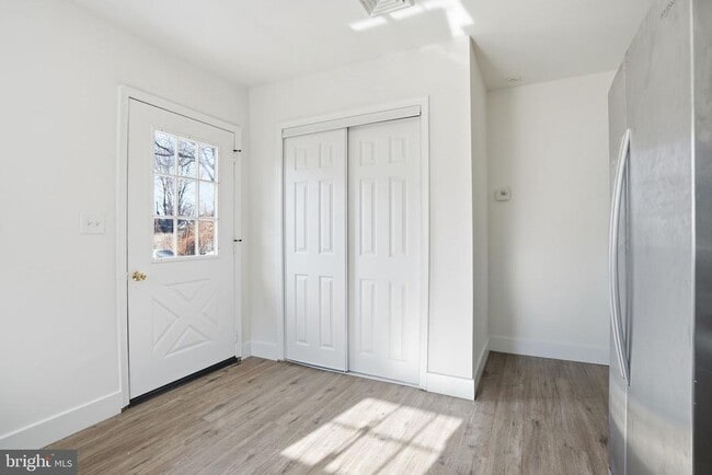 Building Photo - 1942 Ford Rd