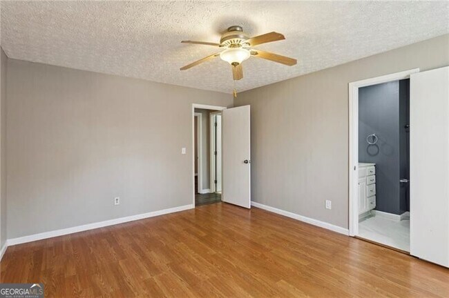 Building Photo - 752 Barnes Mill Trace NE