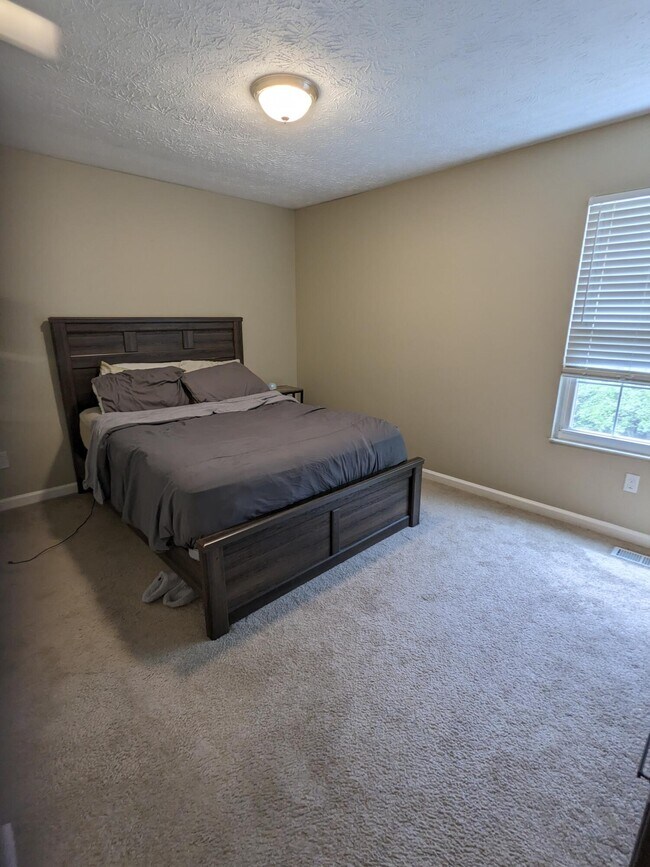 Building Photo - 428 Glenview Ct