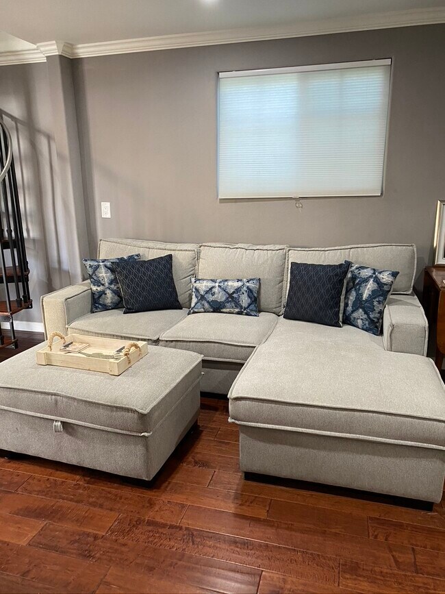 Building Photo - 224 Seaview St