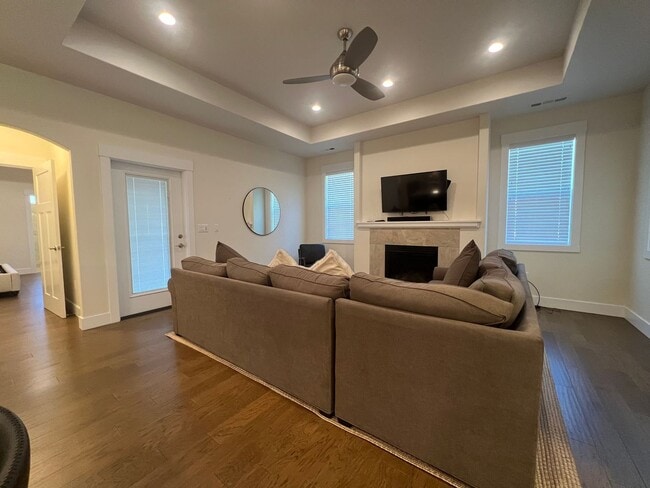 Building Photo - Newer Three bed, 2.5 bath Ashland Home | Available February!