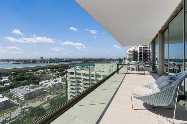 Building Photo - 10203 Collins Ave