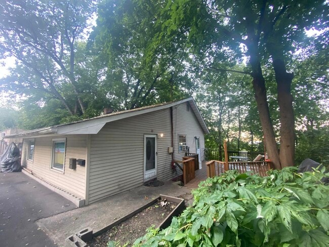 Building Photo - 1159 Route 9W S