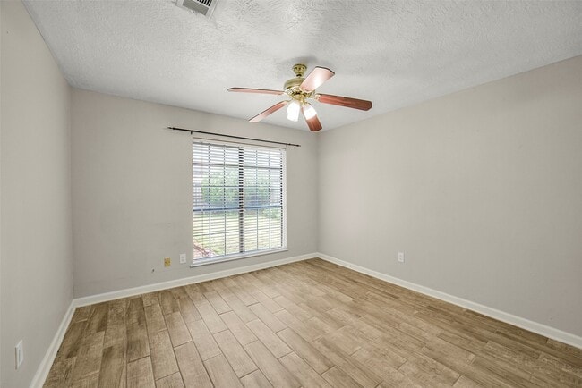 Building Photo - 5147 Beechnut St