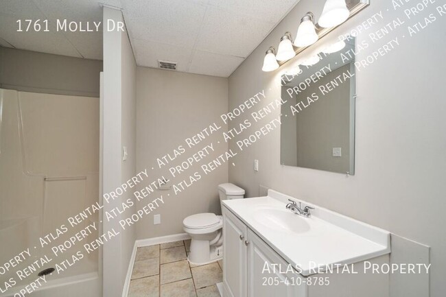 Building Photo - 1761 Molly Dr