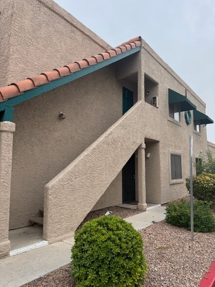 Building Photo - 6750 Del Rey Ave