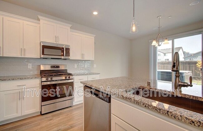Building Photo - 6834 N 89th Loop