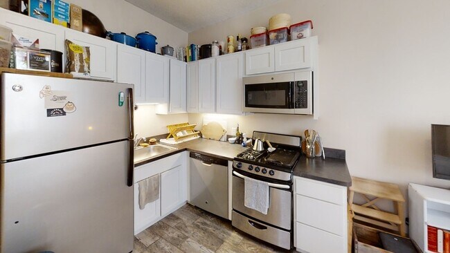 Building Photo - 1110 Granger Ave