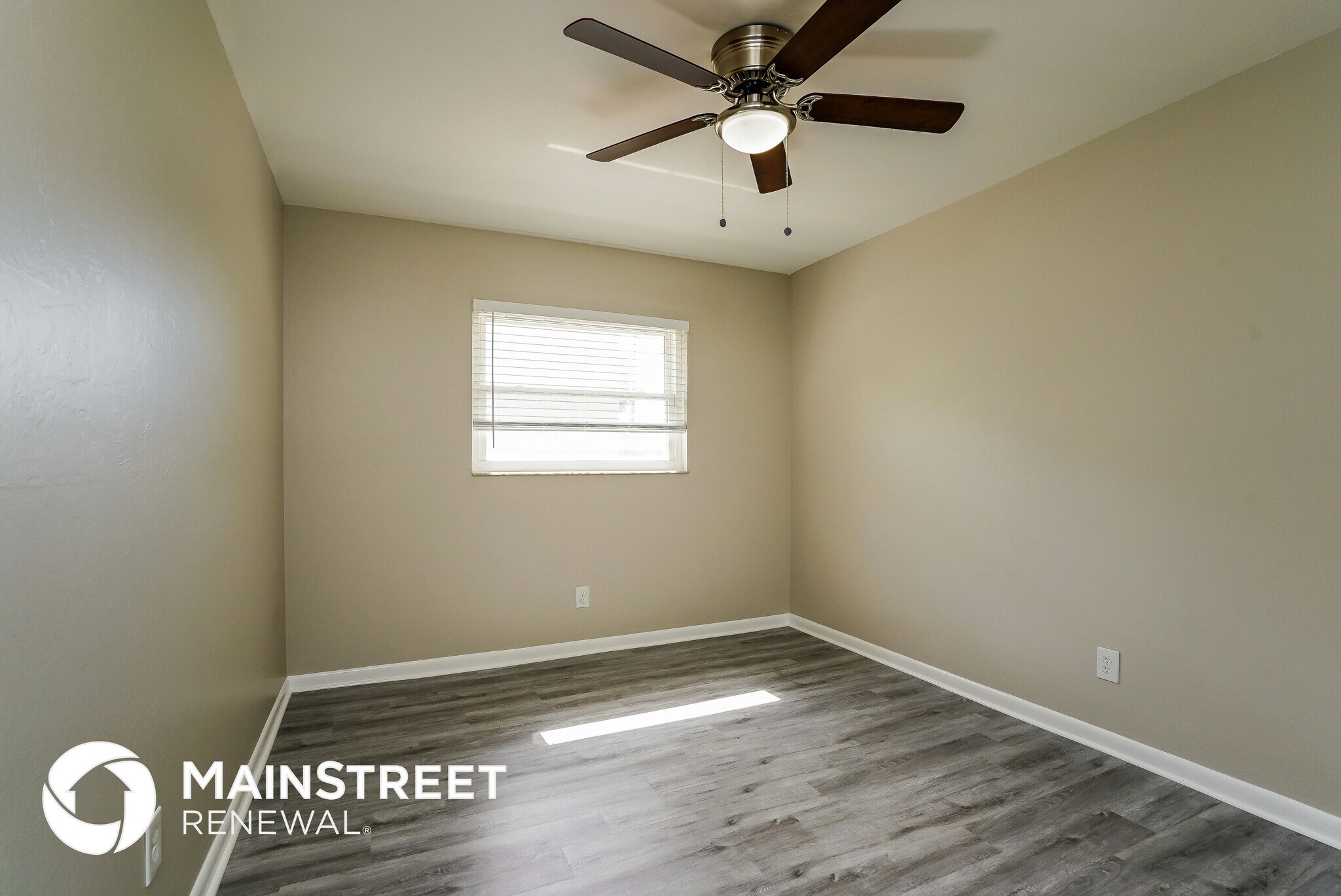 Building Photo - 1411 SE 17th Terrace