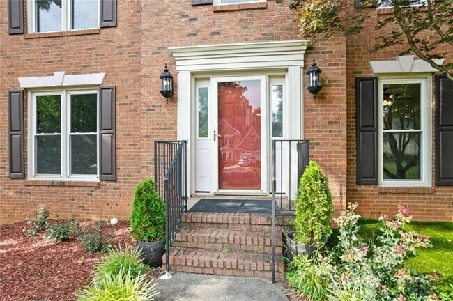 Building Photo - Beautifully Renovated 5-Bedroom, 4-Bath Home on Full Finished Basement!