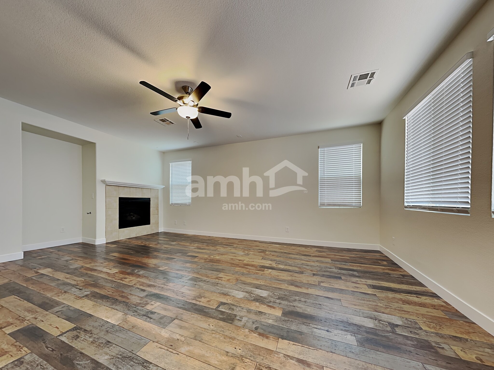 Building Photo - 7956 Dell Ridge Ave.