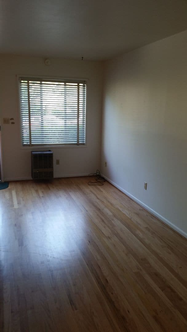 Interior Photo - Hillcrest style