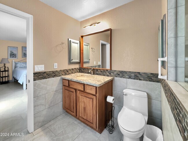 Building Photo - 15036 N Dogwood Ln