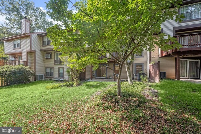 Building Photo - 25 Tivoli Lake Ct
