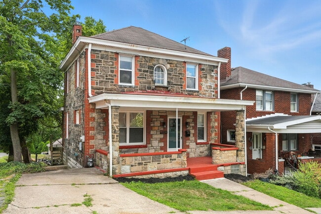 Primary Photo - 3229 Beacon Hill Ave